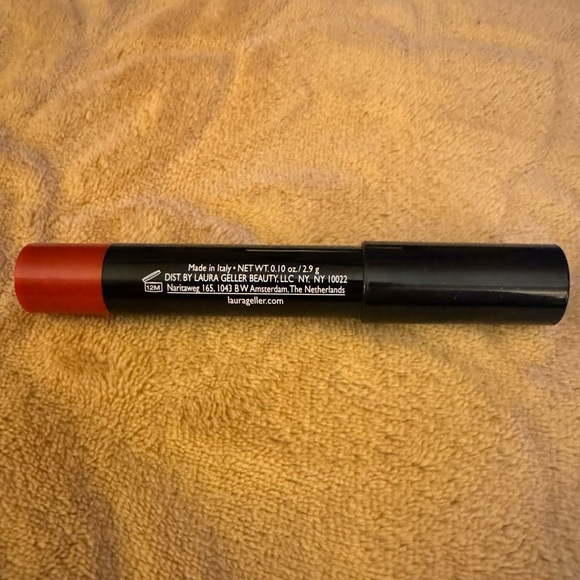 Laura Geller Love Me Dew Lip Crayon - Cherry Punch - Picture 2 of 6